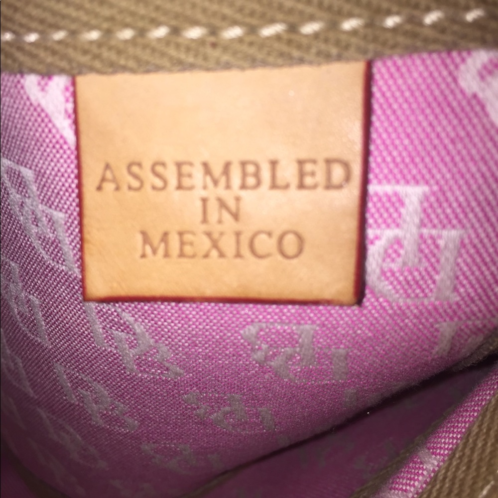 Dooney & Bourke - Picture 4 of 6